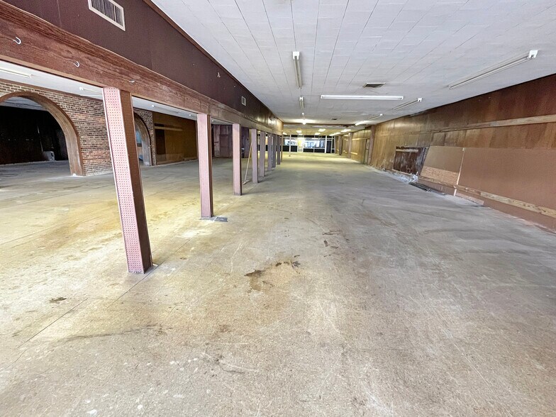 More Photos Of 120 Ash St, Spring Hope Storefront Retail Office For Sale