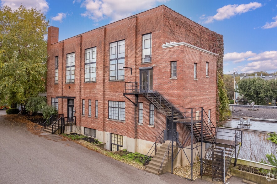 Primary Photo Of 118 W 5th St, Covington Loft Creative Space For Sale