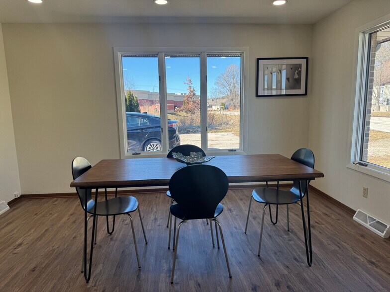 More Photos Of 2722 N 21st St, Sheboygan Office For Sale