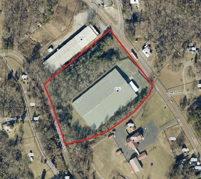 More Photos Of 4742 NC Hwy 704, Madison Warehouse For Lease