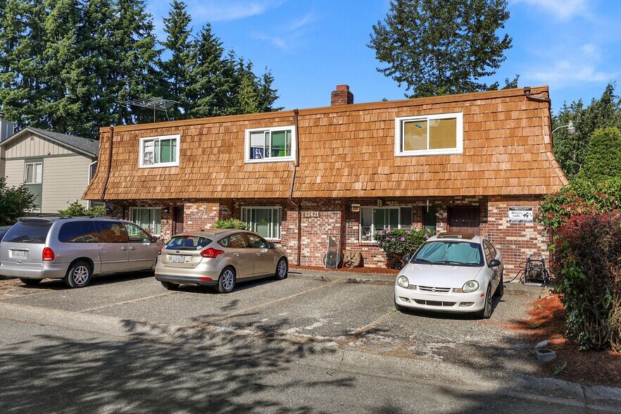 Primary Photo Of 12421 5th Ave W, Everett Apartments For Sale
