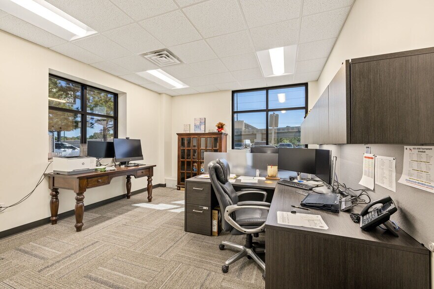 More Photos Of 1441 I-45 Hwy, Conroe Medical For Sale