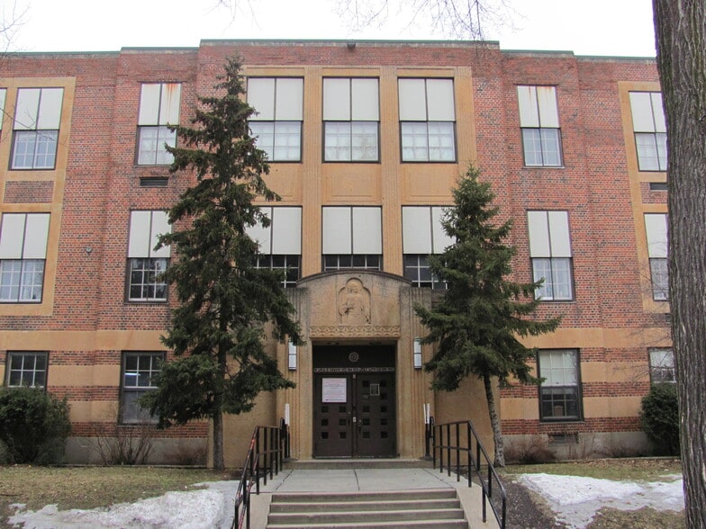 Primary Photo Of 3800 Pleasant Ave, Minneapolis Schools For Lease