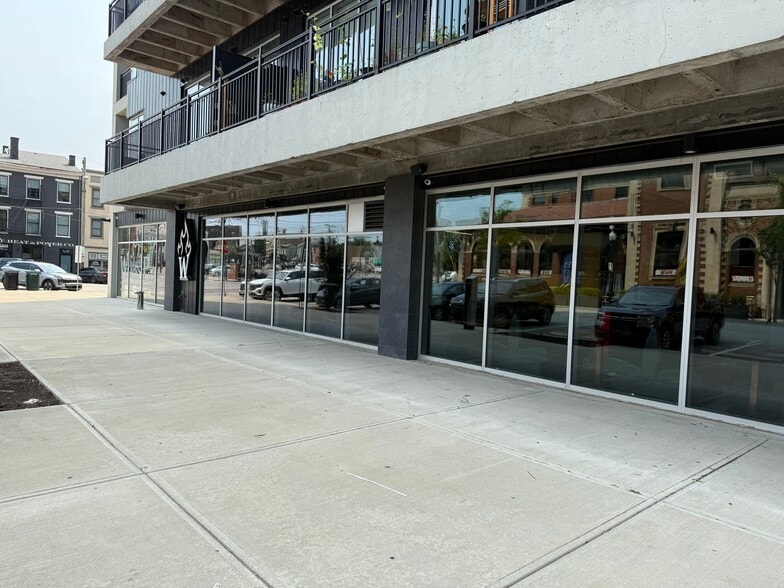 More Photos Of 103 E 3rd St, Covington Apartments For Lease