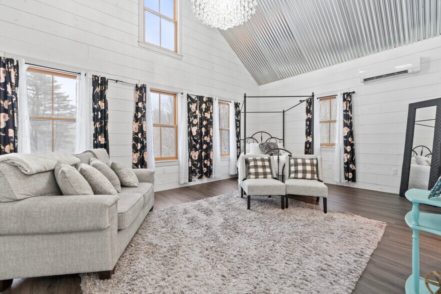 More Photos Of 10 Leeds Junction Rd, Leeds Winery Vineyard For Sale