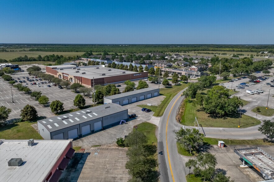 More Photos Of 4055 Old Dowlen Rd, Beaumont Warehouse For Sale
