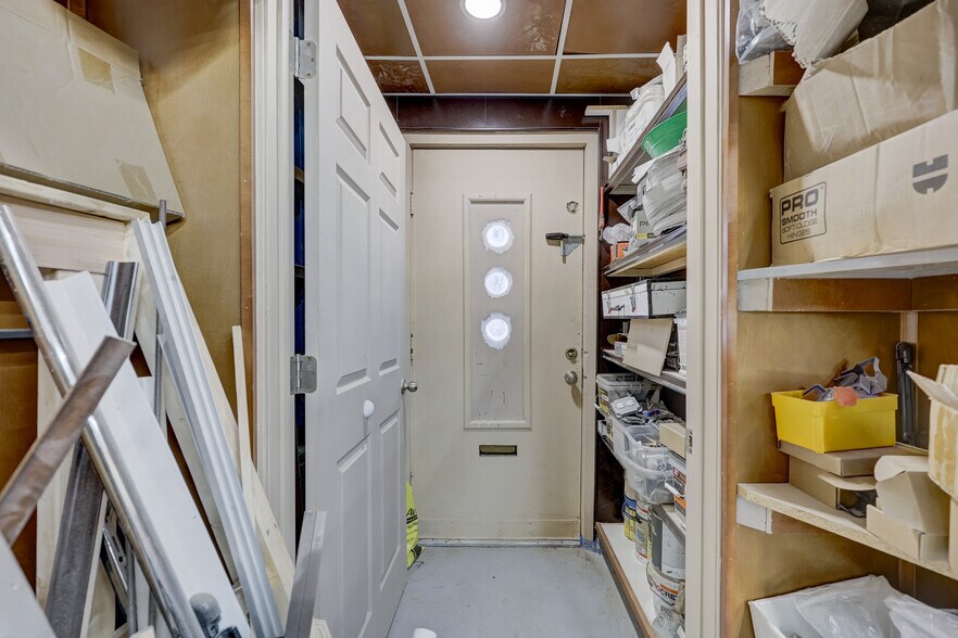 More Photos Of 24354 John R Rd, Hazel Park Flex For Sale