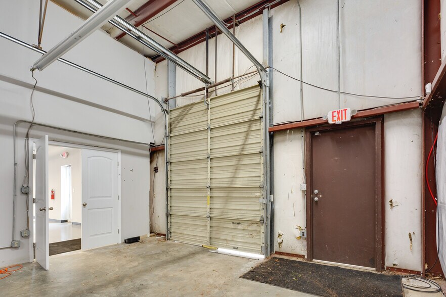 More Photos Of 709 Carnegie Pl, Greensboro Freestanding For Lease