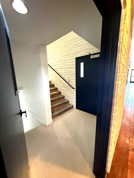 More Photos Of 235 Union St NE, Salem Office For Sale