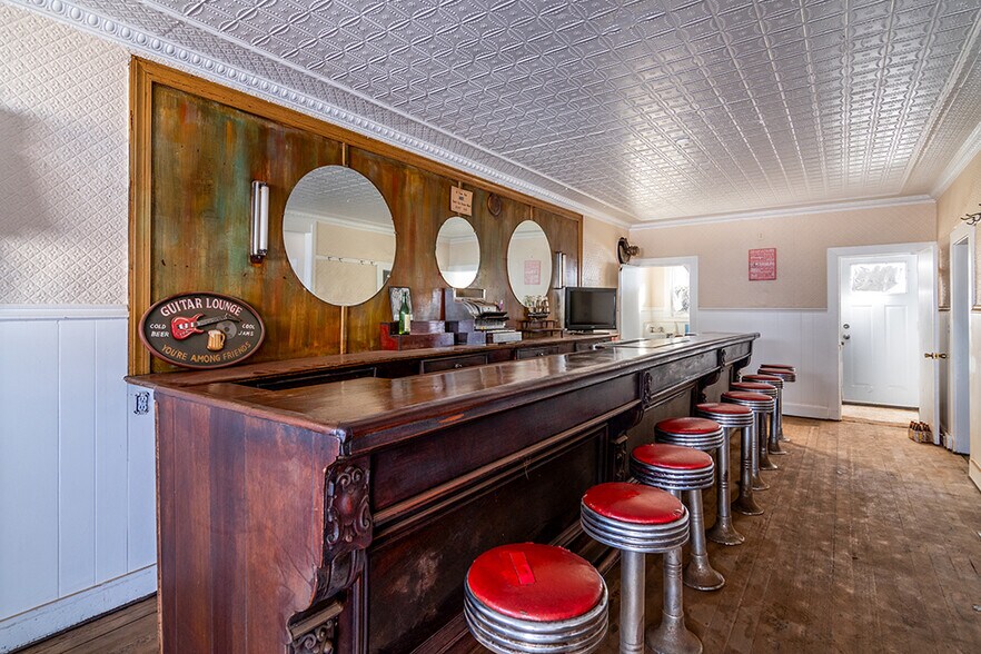 More Photos Of 367 Child St, Warren Freestanding For Sale
