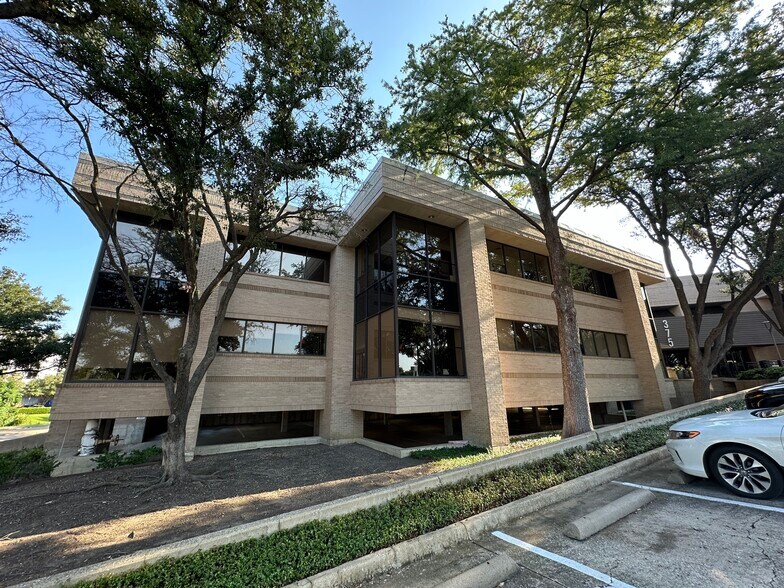 More Photos Of 375 Municipal Dr, Richardson Medical For Lease