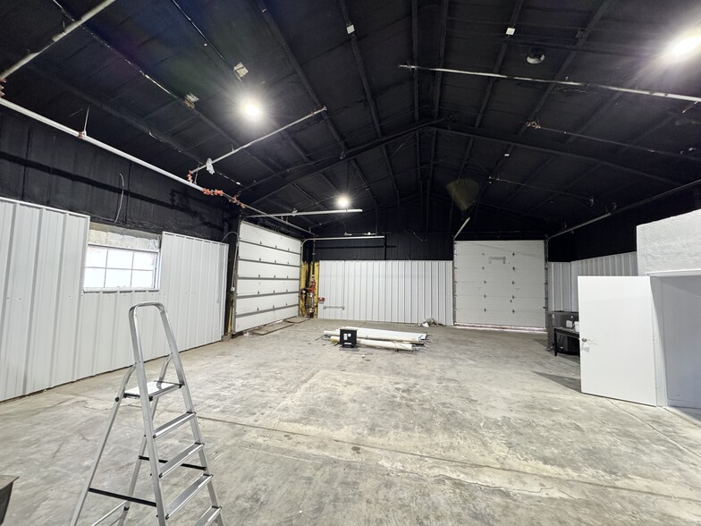 Primary Photo Of 3003 N Oklahoma Ave, Oklahoma City Industrial For Lease