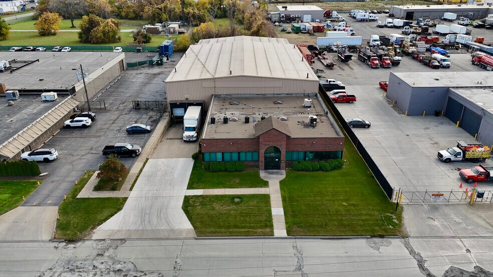 More Photos Of 10001 Mercier St, Dearborn Warehouse For Lease