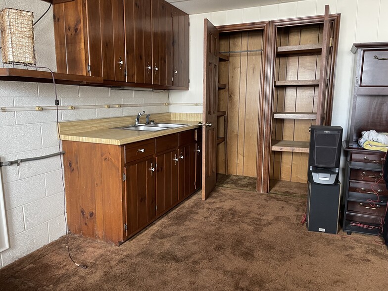 More Photos Of 11 Bell Ave, Denton Flex For Sale