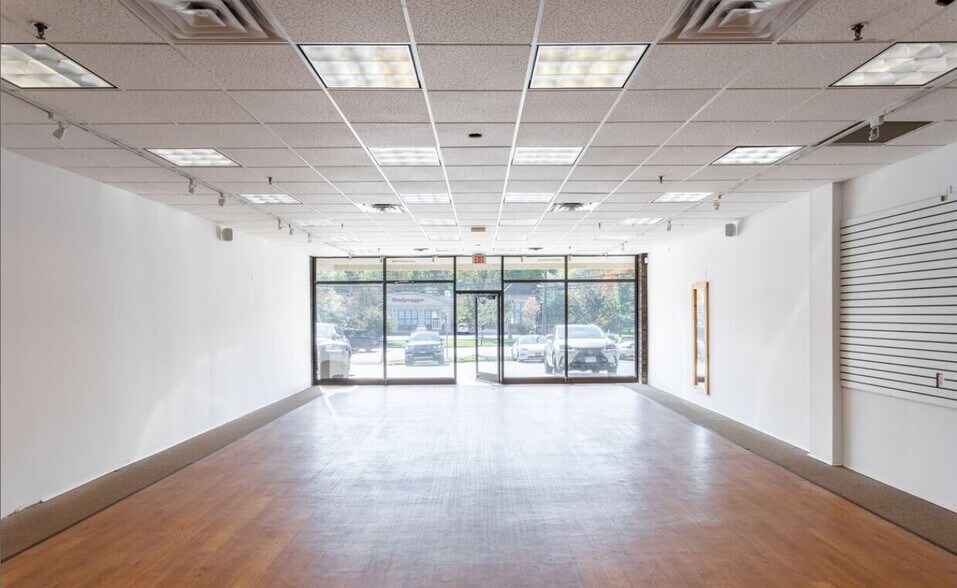 More Photos Of 877 Post Rd E, Westport Storefront Retail Office For Lease