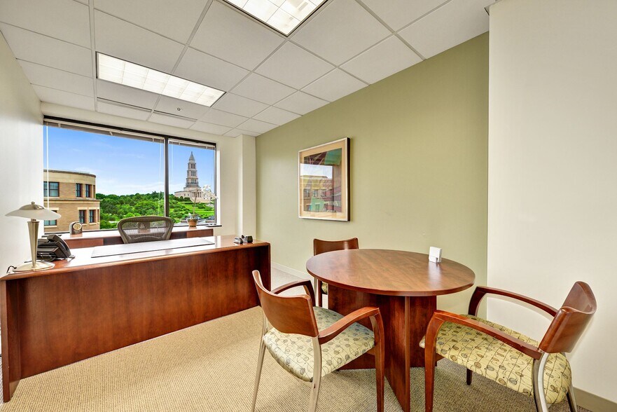 More Photos Of 1800 Diagonal Rd, Alexandria Coworking Space