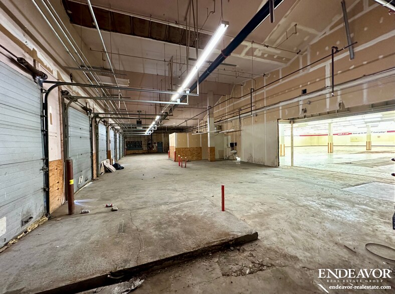 More Photos Of 569 Lyell Ave, Rochester Unknown For Lease