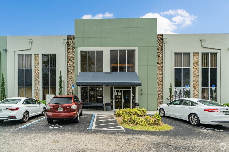 More Photos Of 2900 W Cypress Creek Rd, Fort Lauderdale Office For Sale