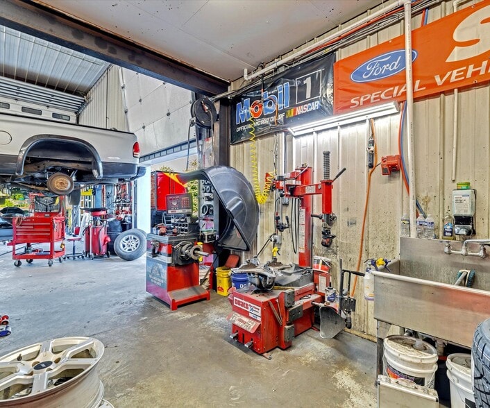More Photos Of 110 N Courtland St, East Stroudsburg Auto Dealership For Sale