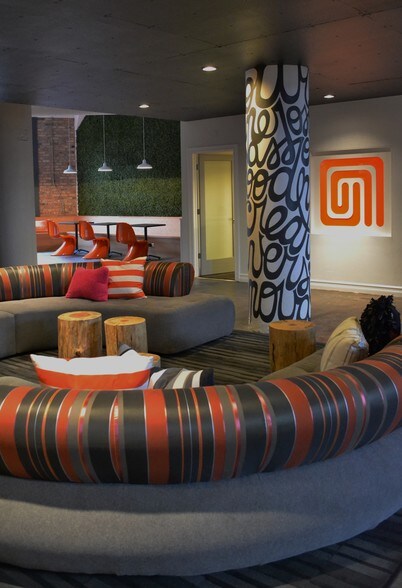 More Photos Of 2675 W Grand Ave, Chicago Apartments For Lease