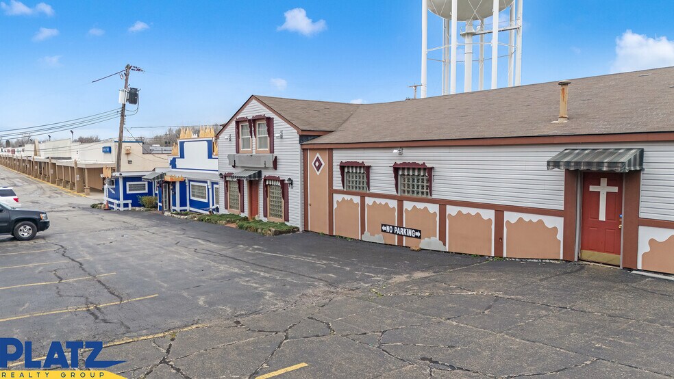 More Photos Of 28-34 Jacobs Rd, Youngstown Restaurant For Sale