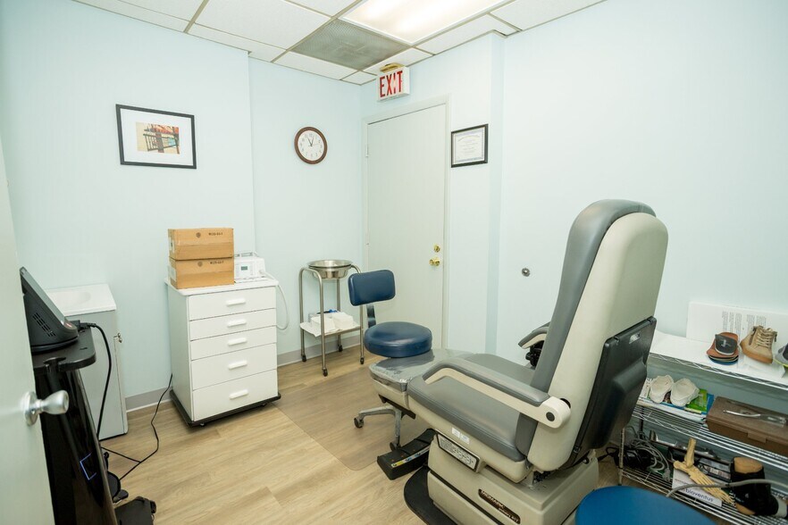 More Photos Of 500 Bloomfield St, Hoboken Storefront Retail Residential For Sale