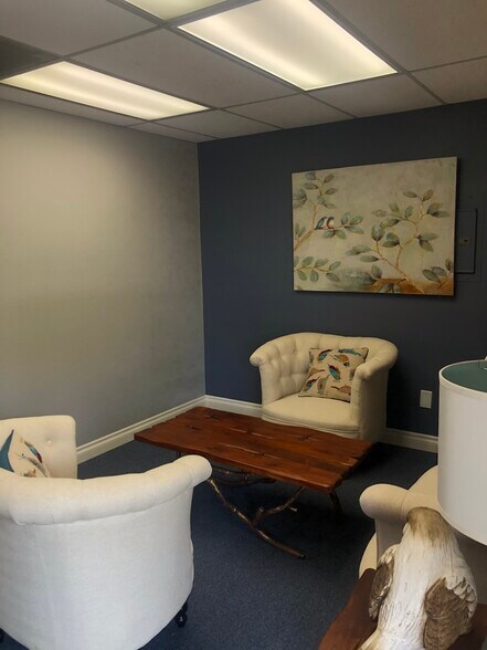 More Photos Of 6864 Indiana Ave, Riverside Office For Lease