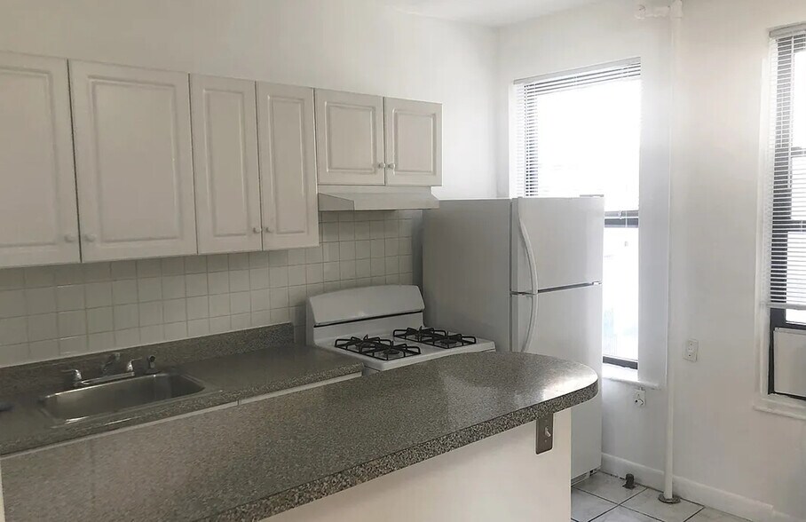 More Photos Of 3141 44th St, Astoria Apartments For Sale