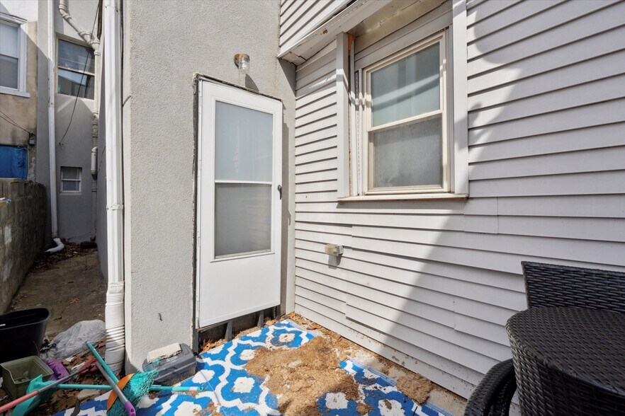 More Photos Of 903 S 13th St, Philadelphia Multifamily For Sale