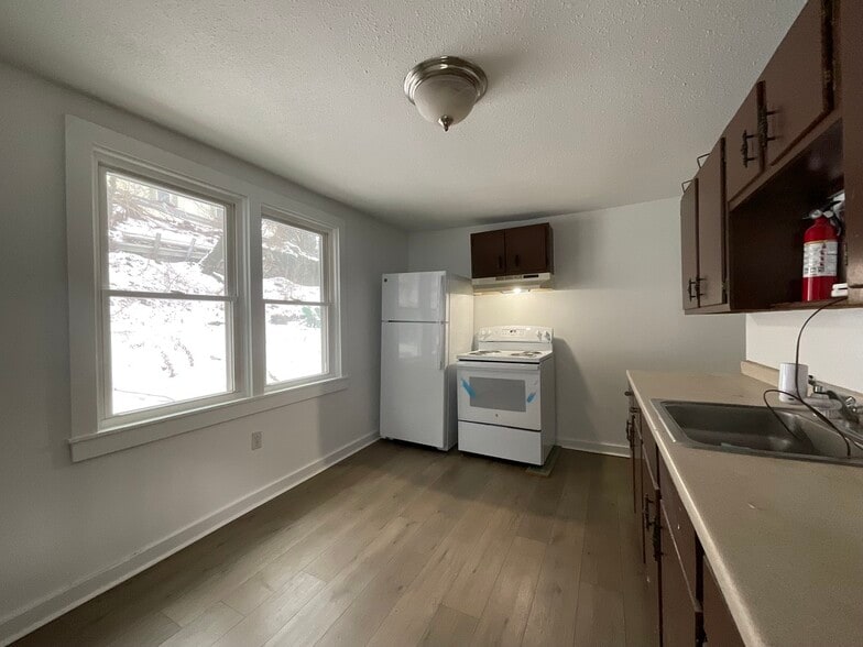 More Photos Of 180 Center st, Lee Multifamily For Sale