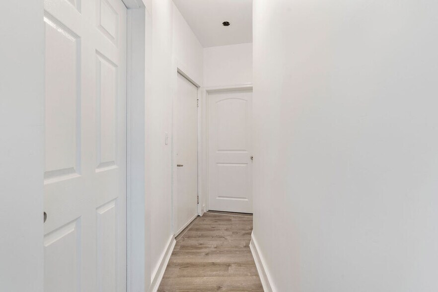More Photos Of 415 Jersey St, Staten Island Multifamily For Sale