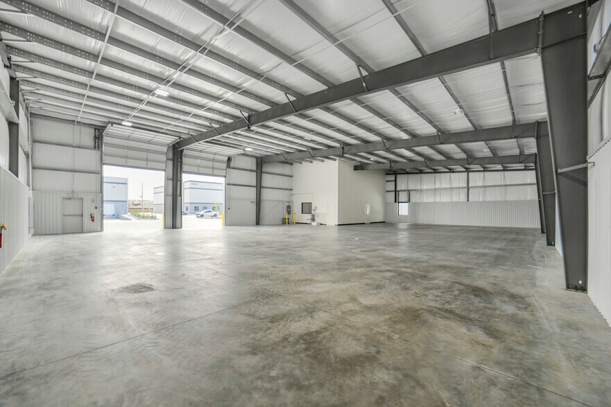 More Photos Of 1800 Meadow Edge Ln, Spring Unknown For Lease