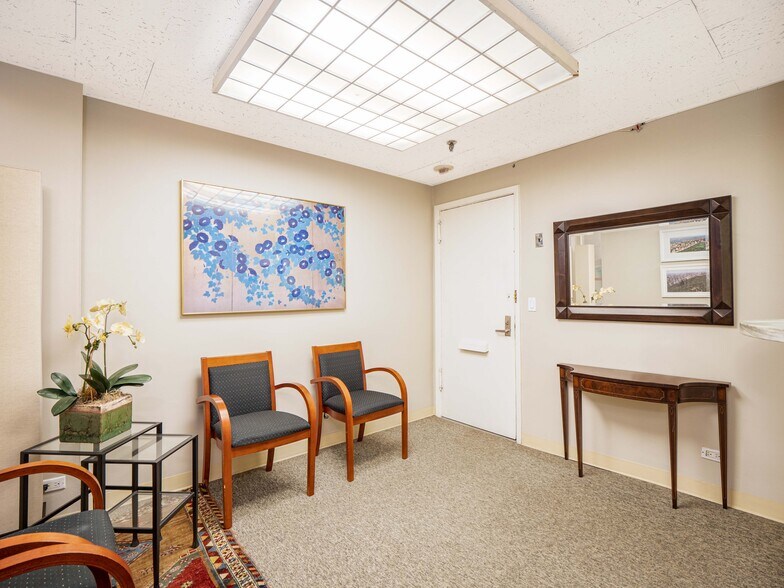 More Photos Of 30 Central Park S, New York Medical For Lease