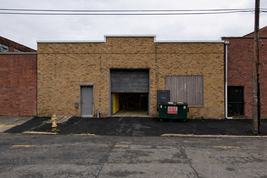 Primary Photo Of 119-121 S 15th St, Newark Manufacturing For Lease