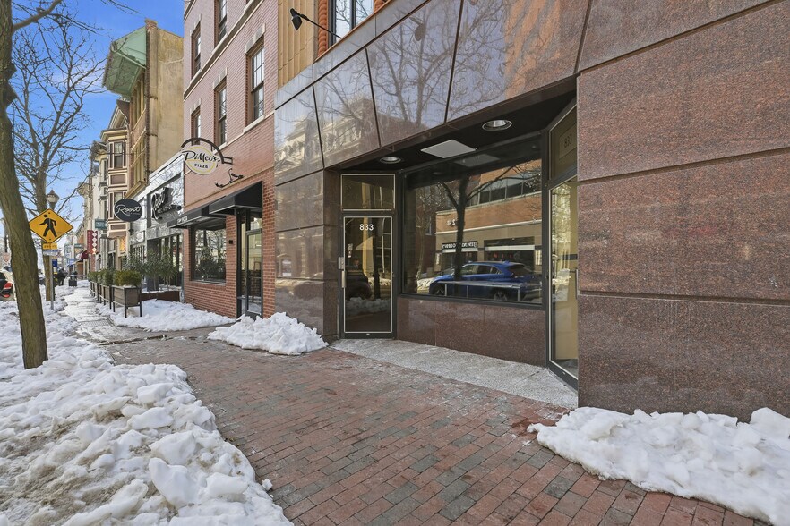 More Photos Of 833 N Market St, Wilmington Storefront Retail Residential For Sale
