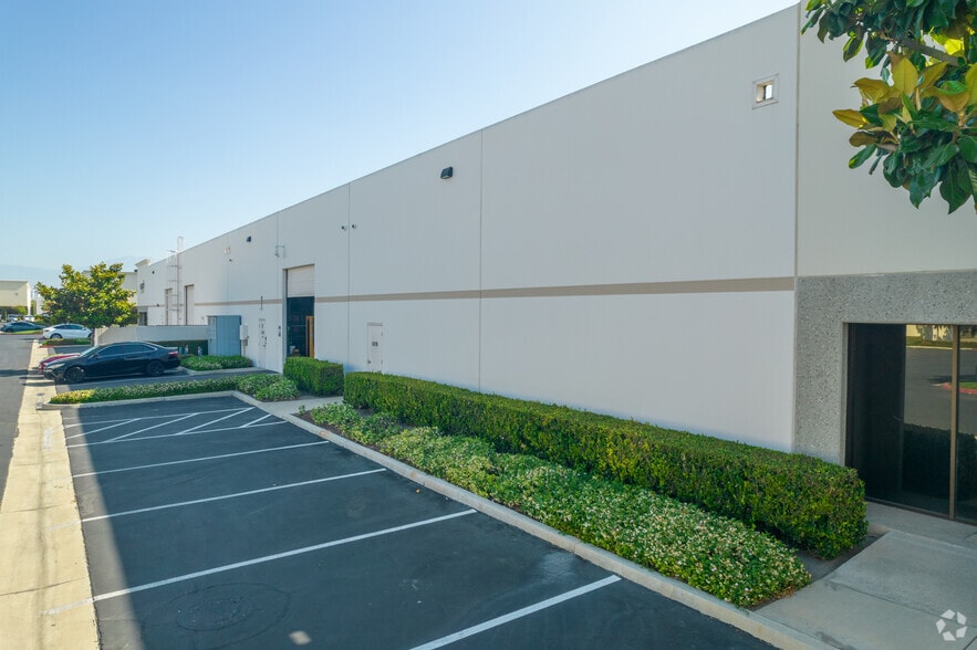 More Photos Of 14702-14738 Central Ave, Chino Warehouse For Lease