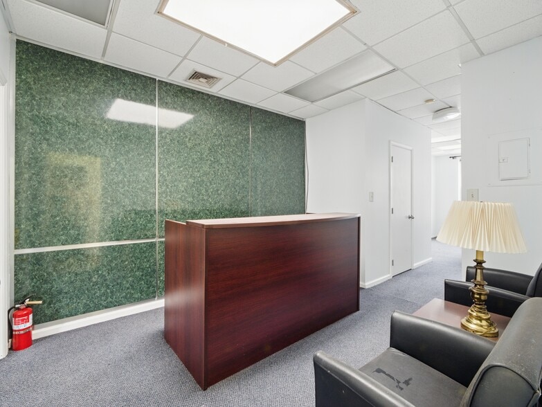 Primary Photo Of 16 Green St, Newark Office For Lease