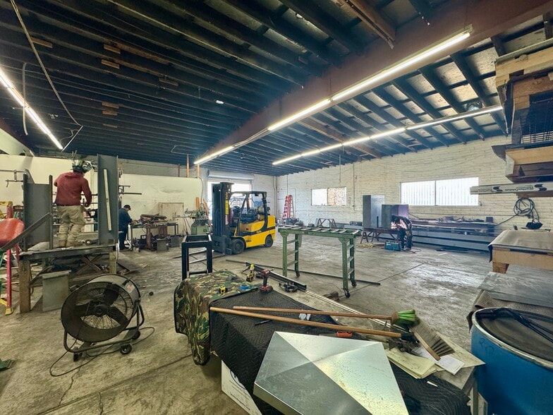 More Photos Of 7341 Atoll Ave, North Hollywood Warehouse For Lease