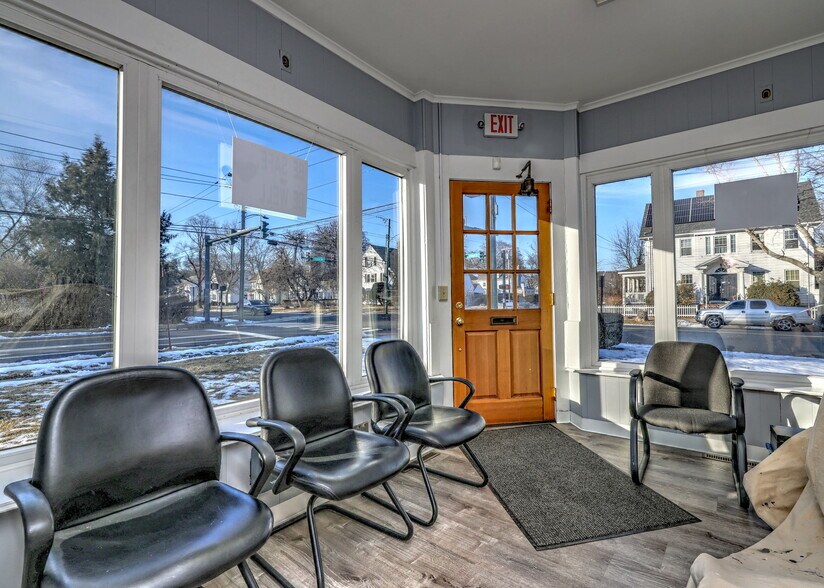 More Photos Of 1948 Chapel St, New Haven Office For Sale