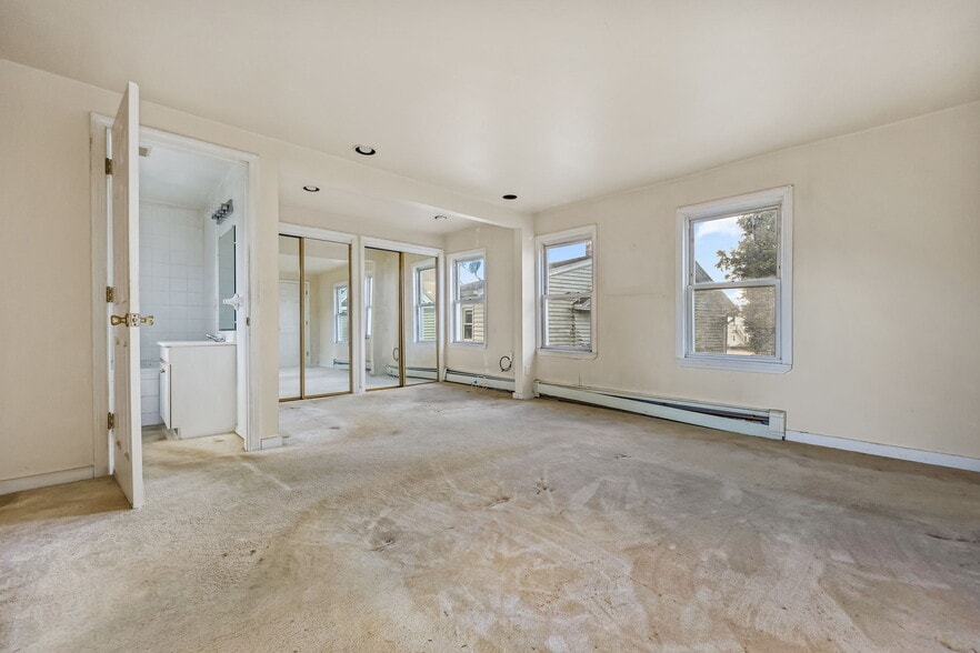 More Photos Of 15 Henry St, Greenwich Multifamily For Sale