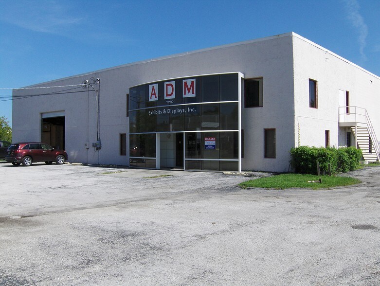 Primary Photo Of 5147 W Clifton St, Tampa Warehouse For Lease