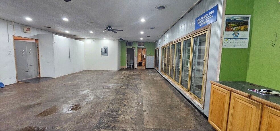 More Photos Of 100 W Pleasant, Cincinnati General Retail For Sale