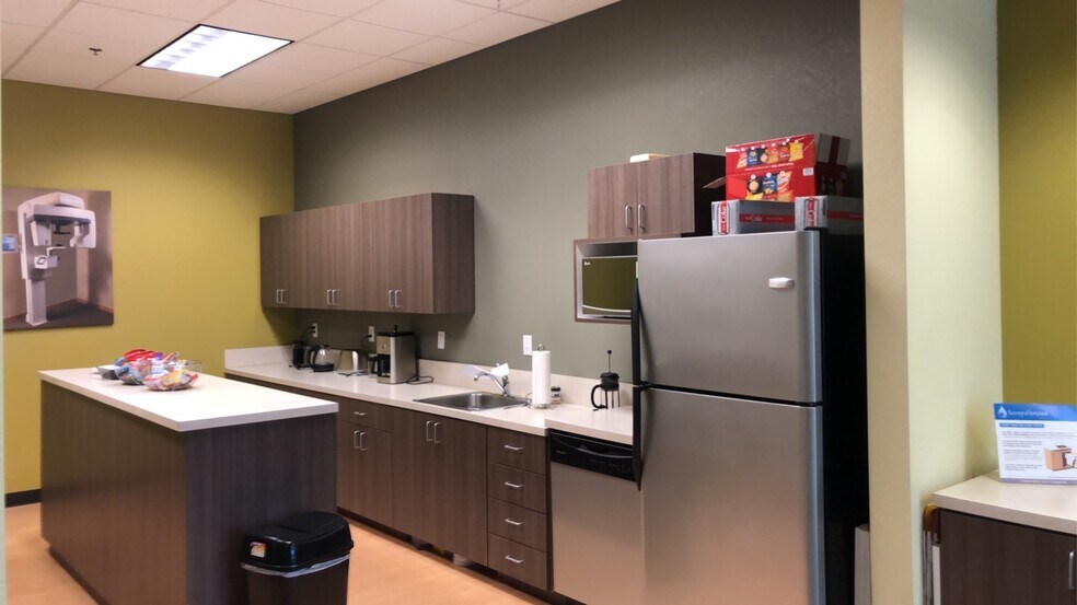 More Photos Of 1602 S Priest Dr, Tempe Office For Sale