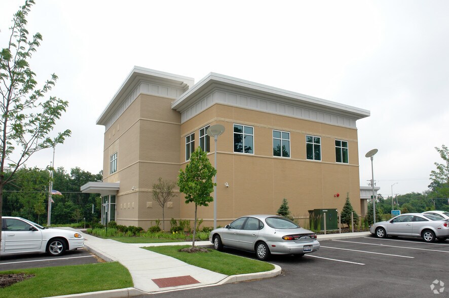 More Photos Of 400 E Lincoln Hwy, New Lenox Office For Lease