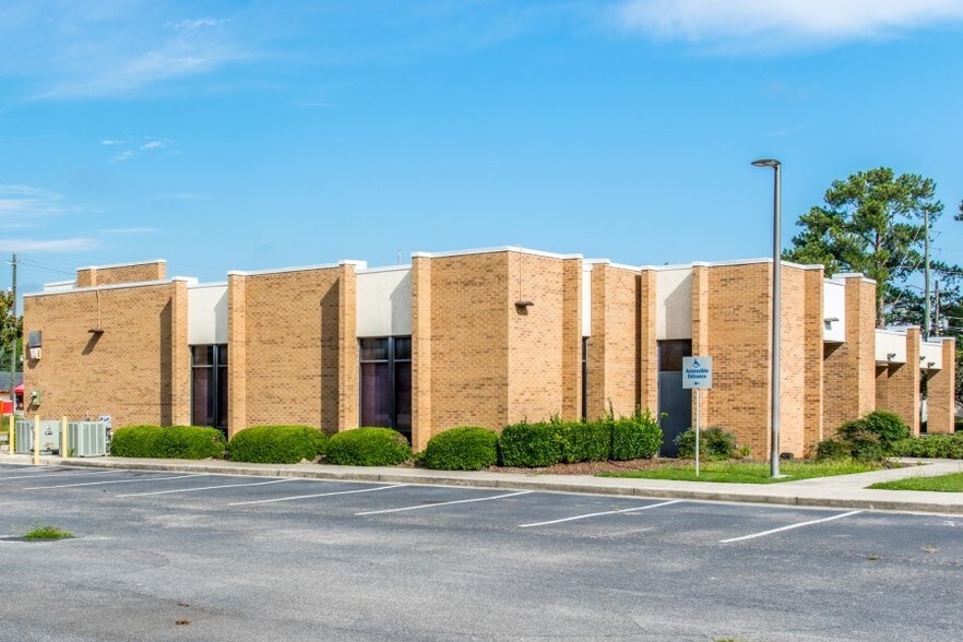 More Photos Of 1749 Gordon Hwy, Augusta Bank For Lease