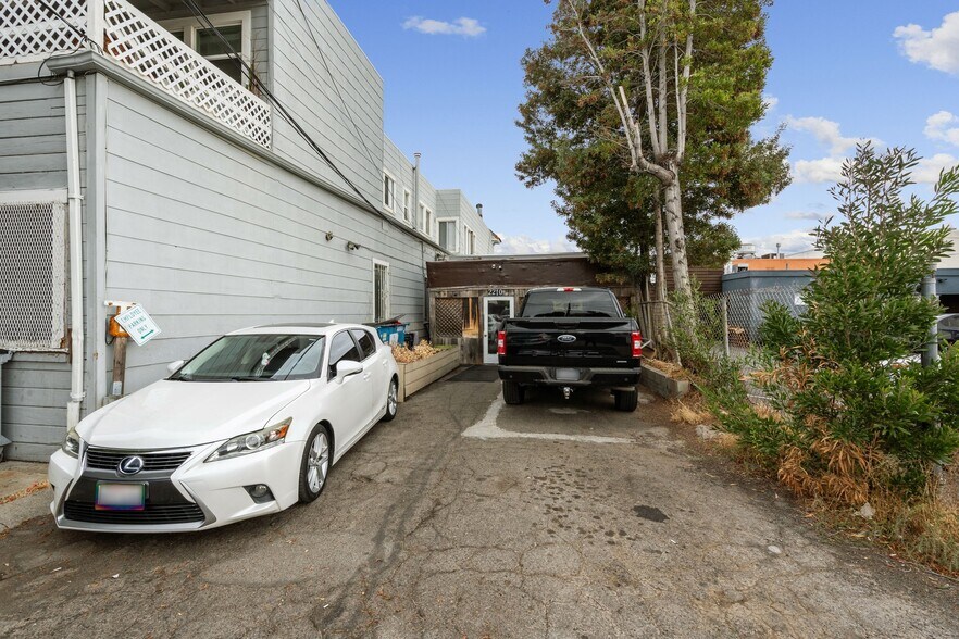 More Photos Of 2210 S El Camino Real, San Mateo Storefront For Sale