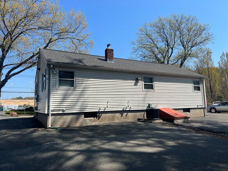 More Photos Of 88 Hazard Ave, Enfield Office For Sale