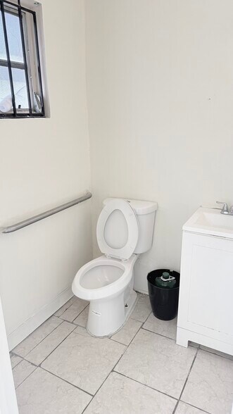 More Photos Of 251-399 S State Road 7, Margate Unknown For Lease