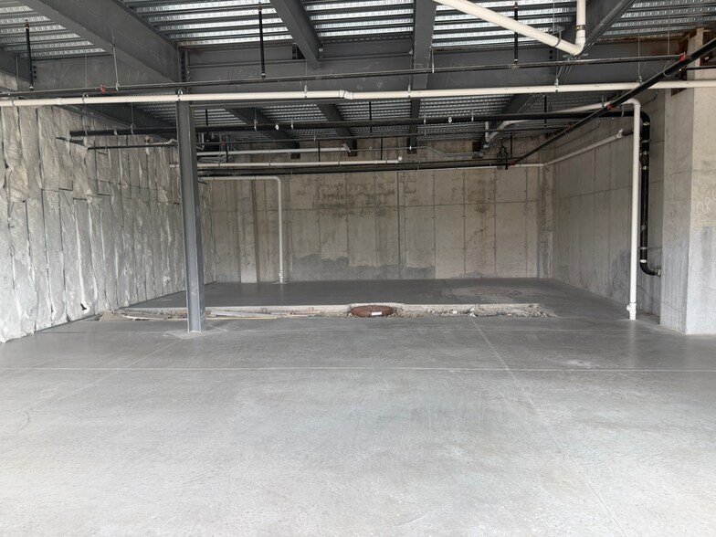 More Photos Of 3810 Steiner Ranch Blvd, Austin General Retail For Lease
