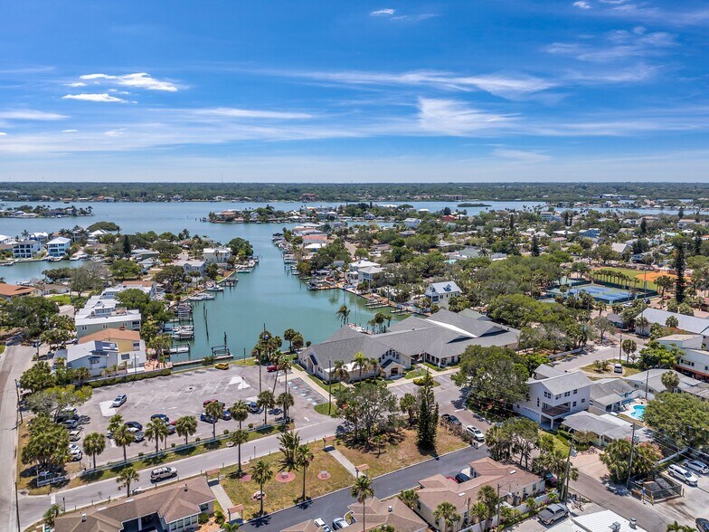 More Photos Of 1803 Gulf Blvd, Indian Rocks Beach Hotel For Sale